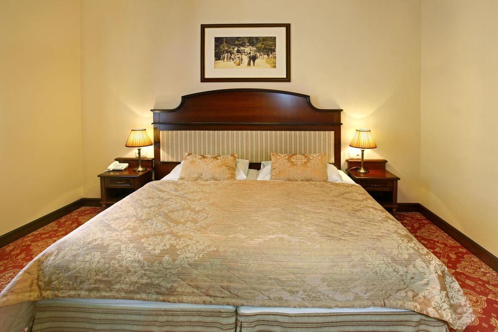 Ensana Hvezda - Imperial - Neapol Hotel Marianske Lazne Room photo